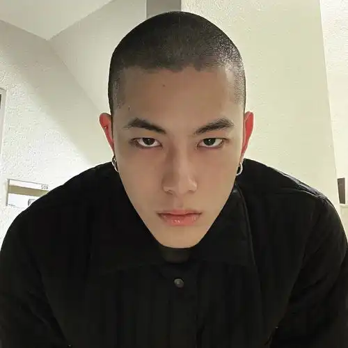 about小众男生头像第二十期
