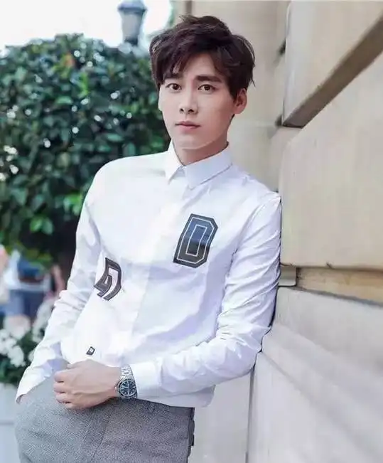 男生常见款衬衫必备,换季不尴尬
