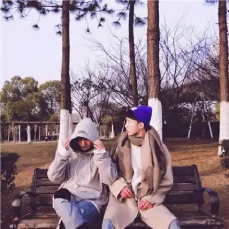 非主流情侣头像一男一女能遇见你是我的福分
