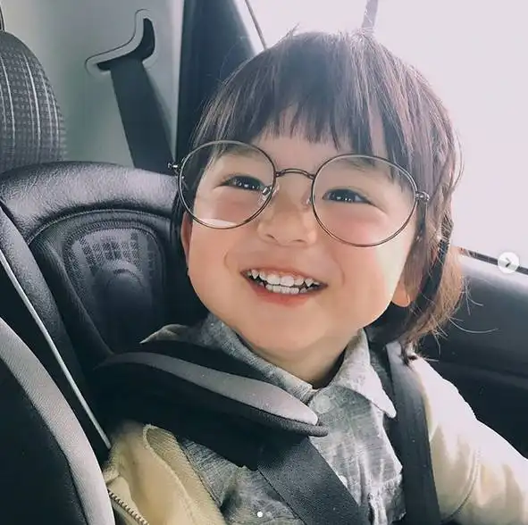 日本辣妈记录超萌儿子的日常,让这个颜值逆天的小男孩火遍整个ins
