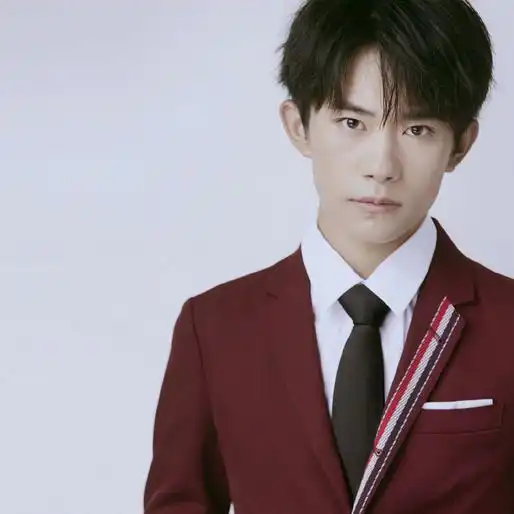 易烊千玺最具潜力男演员上热搜了是怎么回事
