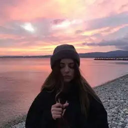 苏辞想牵先生的手,想被先生揉qq女生头像我要个性网
