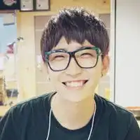求一个qq头像要男生阳光点得最好像邻家男孩有点阳光有点洒脱
