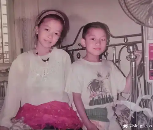 组图贾乃亮姐姐晒照为弟弟庆生愿其阳光开朗永远是少年
