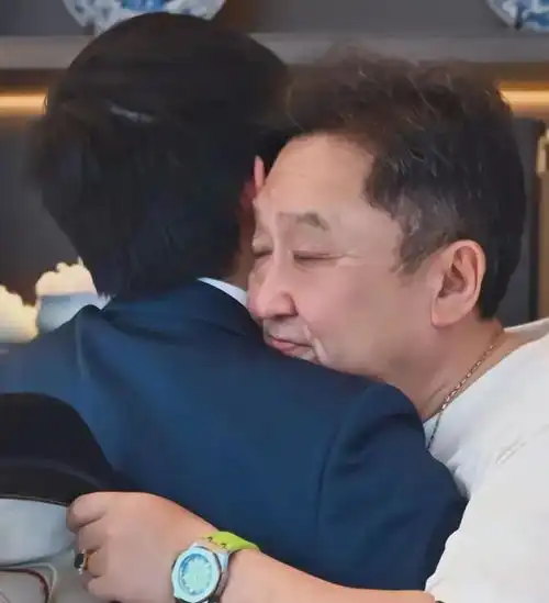 于谦儿子学业信息曝光,国内读高中,不参加高考,没跟郭德纲出道
