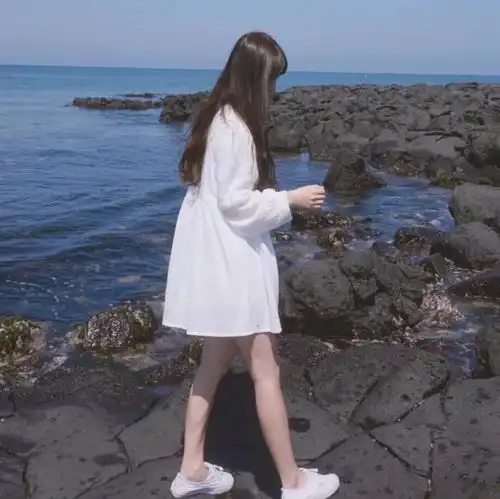 走完同一条街,回到两个世界知乎
