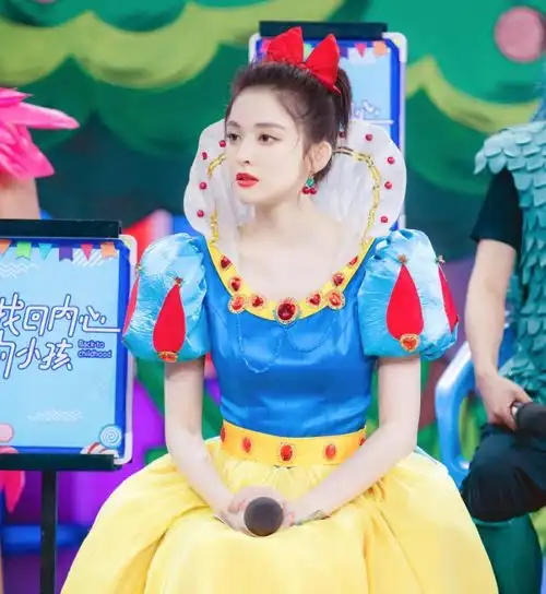 不同明星扮白雪公主,娜扎甜美,范丞丞惊艳,看到最后王子你感动吗
