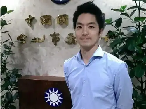 这位劳工男神,还是唯一从政的蒋家第四代

