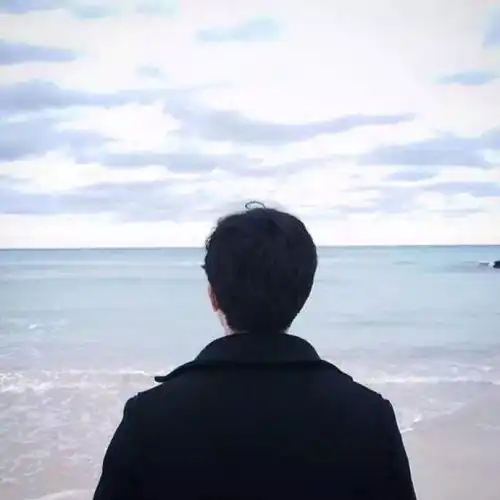 个性头像男生女生背影头像
