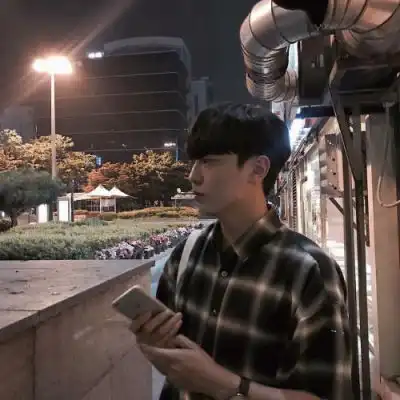 2023好看日常帅气男生微信头像
