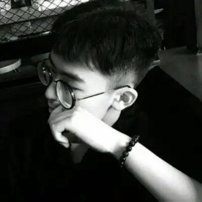 不露脸头像男不露脸或微露脸帅男走一波