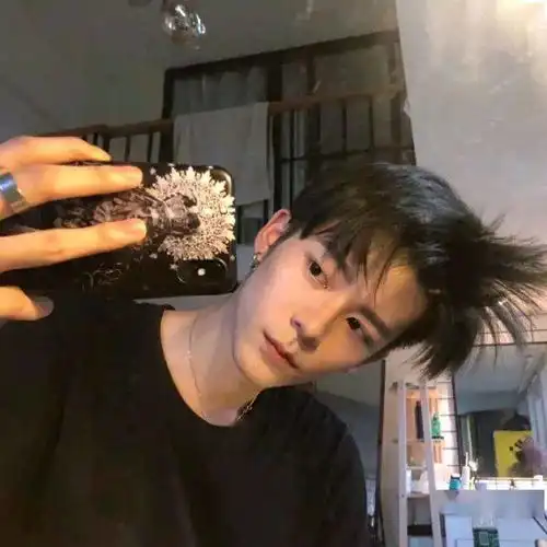 头像决定的事情就不要再频频回头掉价
