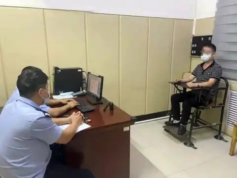 安平一男子在抖音发布不当言论被拘
