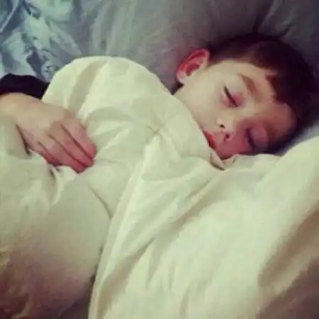 2020最新情侣头可爱萌小孩子一男,一女图片
