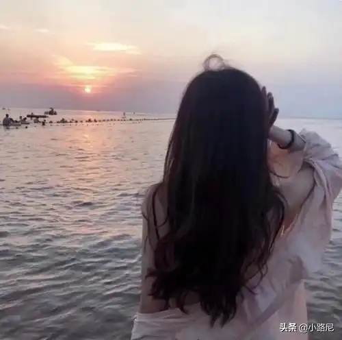 第二十篇好看的背影侧脸头像女生最爱的真人头像,太美了
