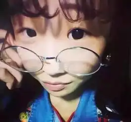 抖音女神温婉直播没开美颜也太幻灭了吧你和网红之间其实只差一个p图美颜...
