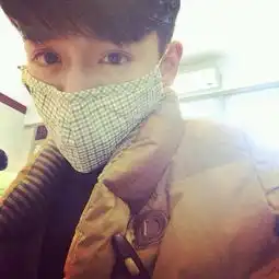 我想看帅哥,自拍照,没有p过的,不是明星的
