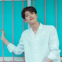 不谈感情不谈落魄杯酒下肚一醉方qq男生头像我要个性网
