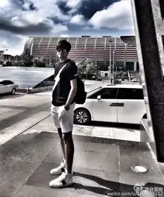 颜值高的都上交给国家了击剑队的长腿男神了解一下
