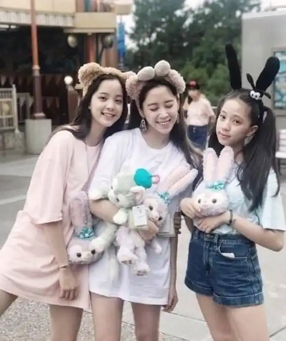 明星女儿大不同,有的像小仙女,有的其貌不扬
