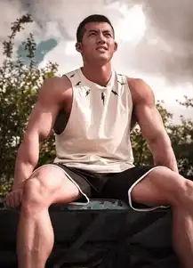 健身教练夏胜杰黝黑健壮的寸头筋肉男充满阳刚美

