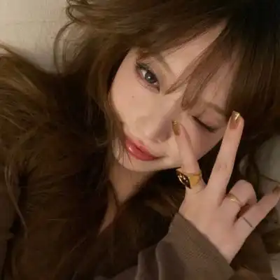 女生头像真人稀有ins风格图片
