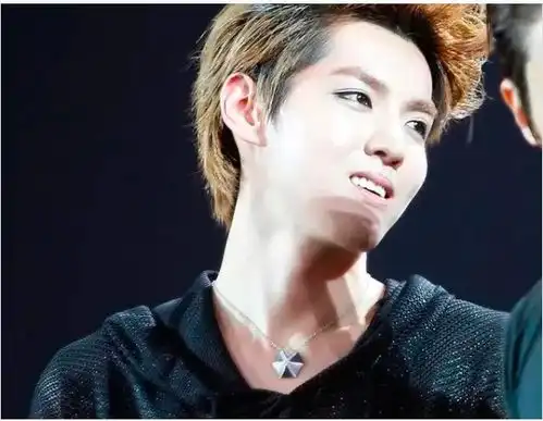 男性化妆就是错明星鹿晗直言化妆不分性别,被网友大赞三观正
