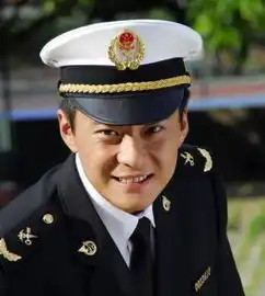 冯绍峰黄晓明钟汉良陈冠希男星军装谁最有型
