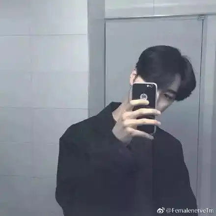 点击率超过10.2w的男生短发打理技巧教程
