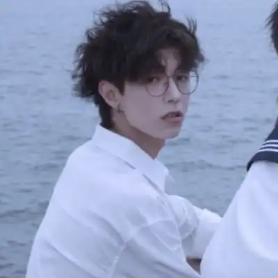 白灏宇情侣头像真人唯美花已情侣头像我要个性网
