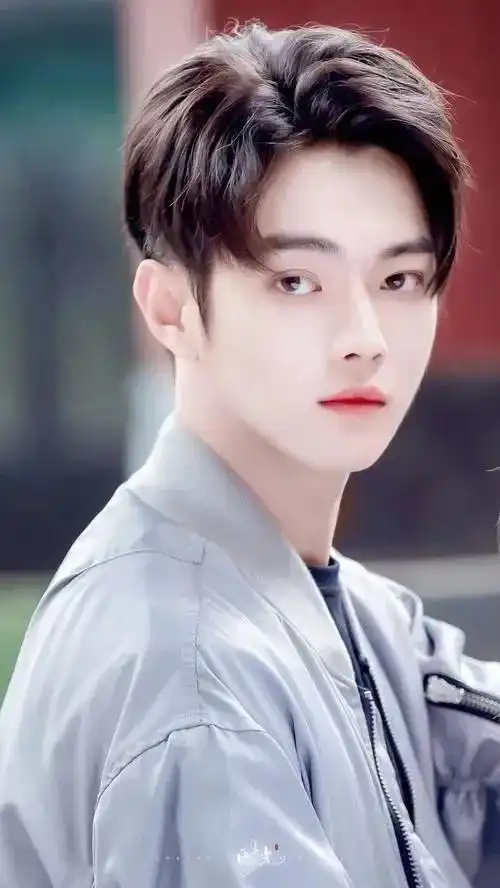 头套造型挑战任嘉伦肖战霸气威武,许凯成熟稳重,陈晓迷倒少女
