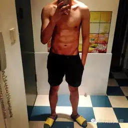 据说肌肉男爱自拍,有图有真相
