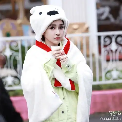 知情人曝baby不放弃演戏,特意请演艺界有权威老师来上课
