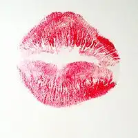 黑白红唇女生高冷头像微信头像图片大全
