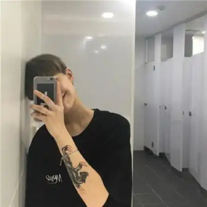 比较好看的韩版男生头像,用乐观的心情做事的男人
