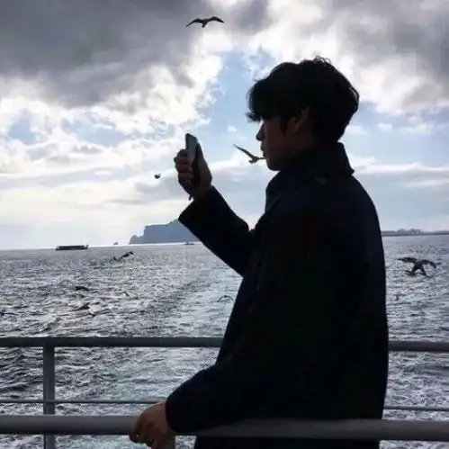 朋友圈超心酸的句子
