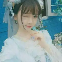 2018姐妹头像高冷两张一人一张女孩子的友谊很简单

