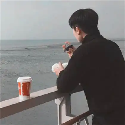 阿宝色系帅哥哥来上一波,男生快手头像高冷帅气
