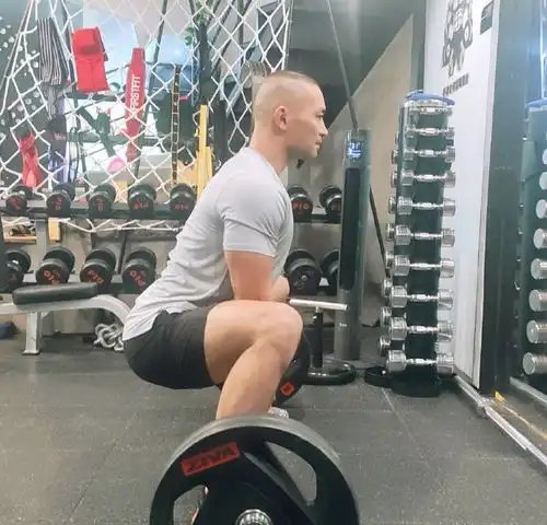 福建师范大学走出来的肌肉学霸,最爱挥汗如雨的感觉,太爷们了
