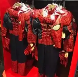 一家三口去上海迪士尼玩一天要花多少钱这些去过的都哭晕在厕所
