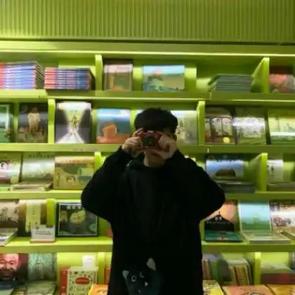 青春个性情侣头像图片好看清新一男一女
