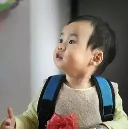 刷爆厚街人朋友圈的打伞小网红,现身说出真相了......
