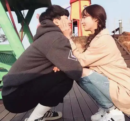 男生主动提出分手后,真的不会再想你了吗
