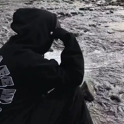 高质量小众男生头像
