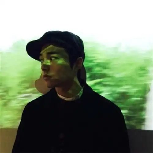 qq聊天时,男生突然给你发这3句话,丫头准备被表白吧
