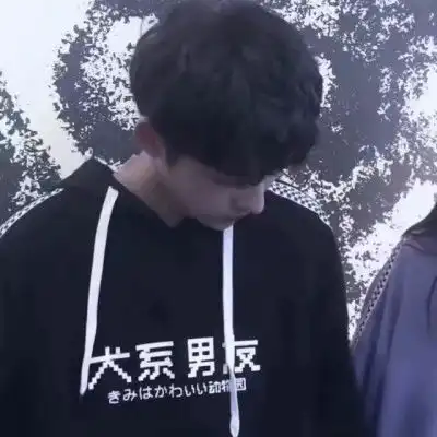 韩国男生最新帅气头像笑并不总意味着快乐
