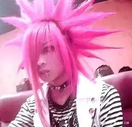 谁能给我几个qq非主流头像啊
