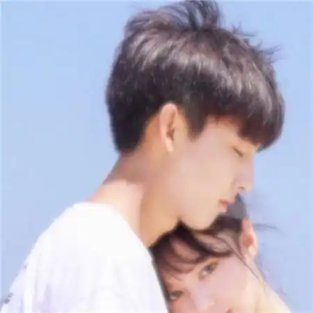 唯美浪漫情侣头像一对,孤独寂寞在夜里想你
