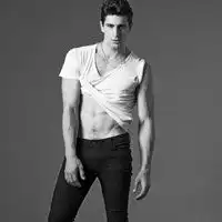 肌肉头像男黑白黑白肌肉男头像图片微信头像图片大全
