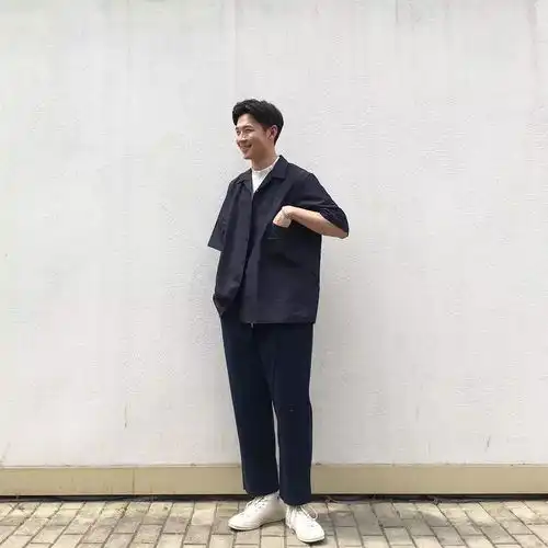 换季裸奔不同地区的男生该怎么穿
